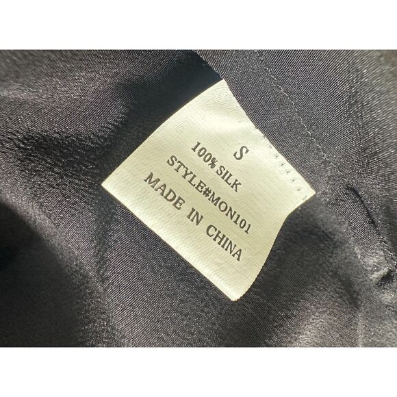 Black Ruffle Front Long Sleeve Silk Blouse Romantic Goth Tunic Top size Medium - Picture 7 of 7